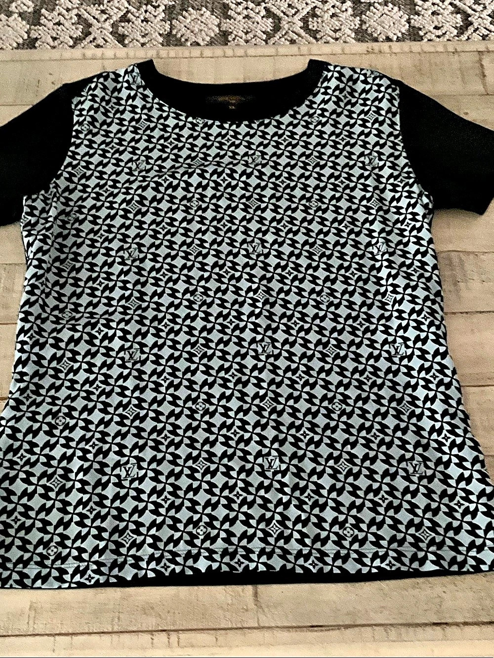 Louis Vuitton Monogram Short Sleeve Top in Black & Gray XS